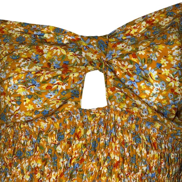 Women's Sienna Sky Large Top Floral Smocked Crop With Adjustable Straps Yellow/B - Picture 4 of 12